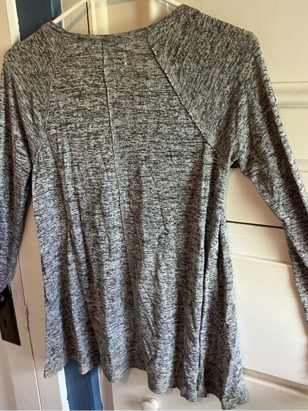 Vintage Hollister Marled Grey Long-Sleeve Scoop Neck Tee - Picture 6 of 7